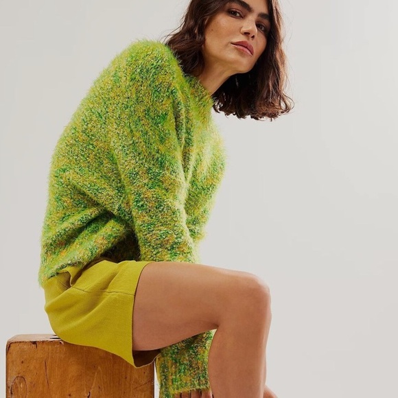FREE PEOPLE Stardust Slouchy Mock Neck Pullover Sweater M Lemon Lime Green NEW - Picture 4 of 8